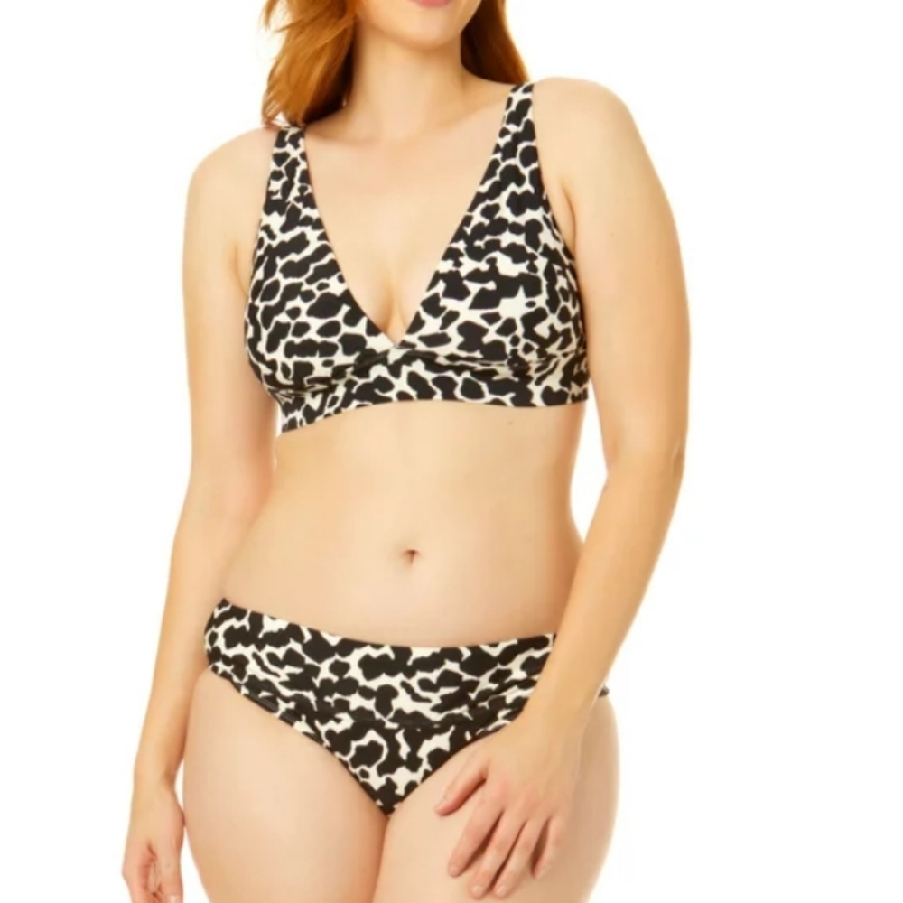 Time and Tru Women's Mid Rise Bikini Swim top & Bottom 3X.   24 W -26W